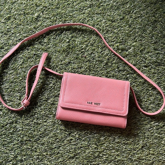 Nine West Handbags - Nine West Purse